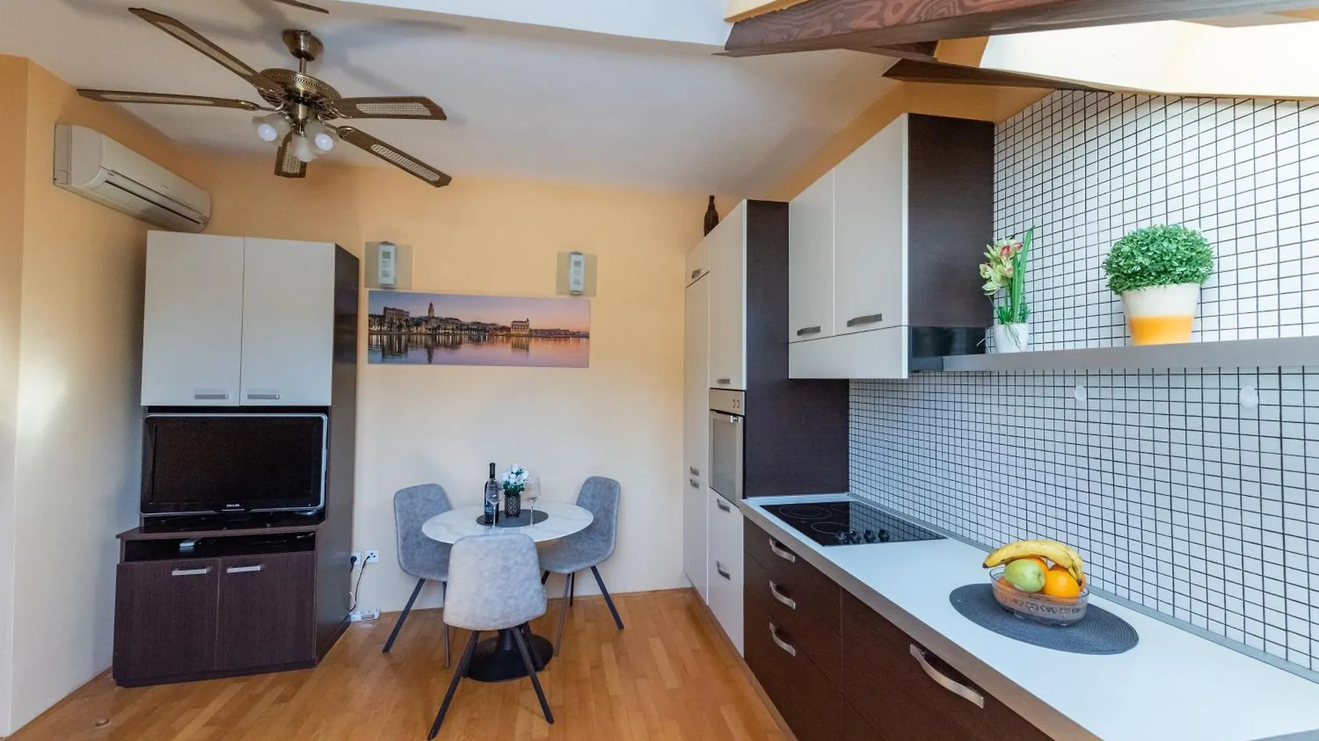 Split Coast Apartment