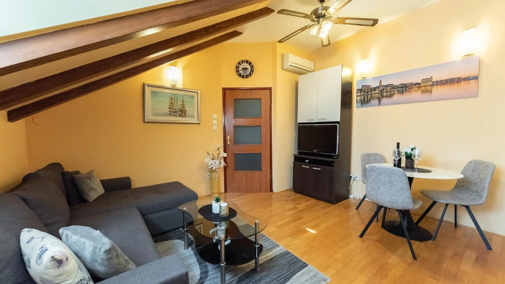 Split Coast Apartment
